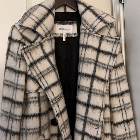 Coat - Picture 3 of 4